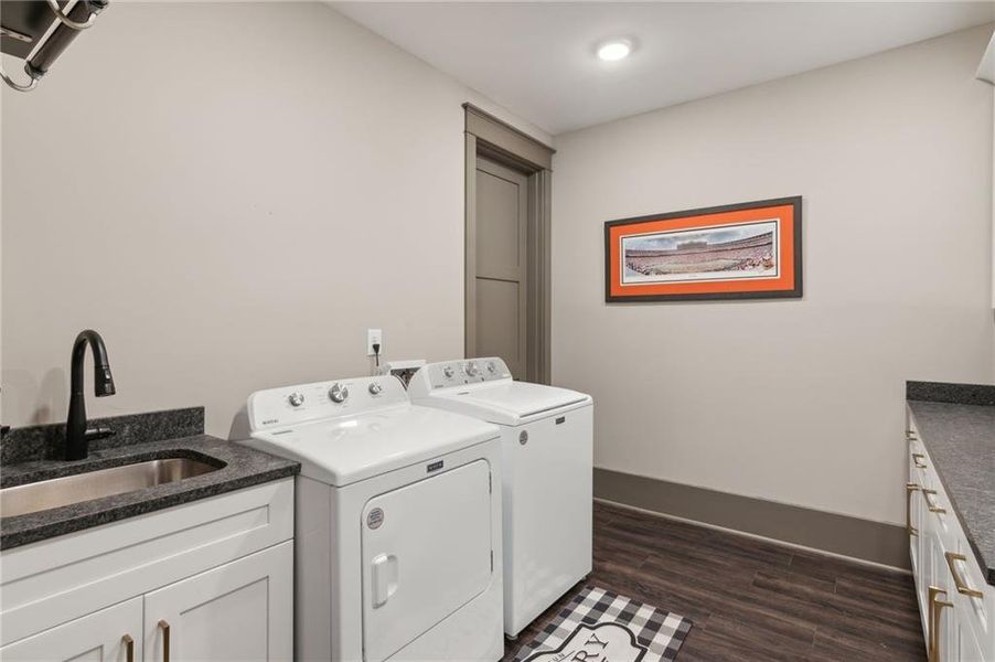 Furnished interior view inside a new home in , Jasper (Image 16).
