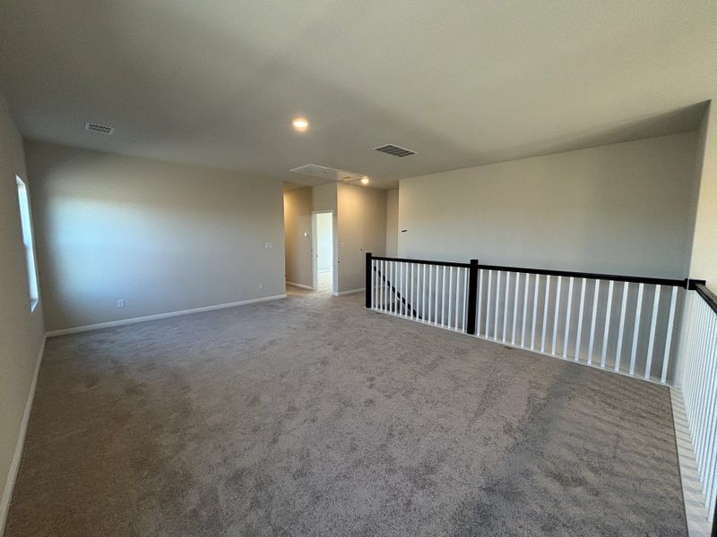 Spacious, unfurnished interior of a new home in Cannon Ranch 40s, Dripping Springs (Image 30).