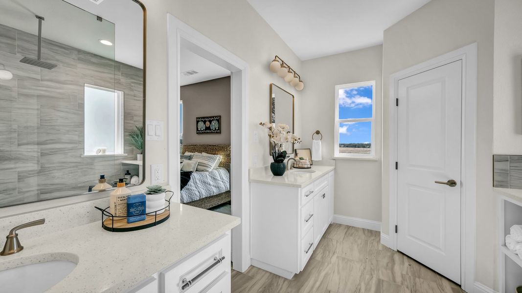 Representative furnished interior of a home built from the Clementine by Zeal Home Builders in Saddle Crest Estates, Weatherford (Image 56).