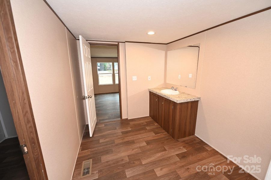 Image 36 of a home in .