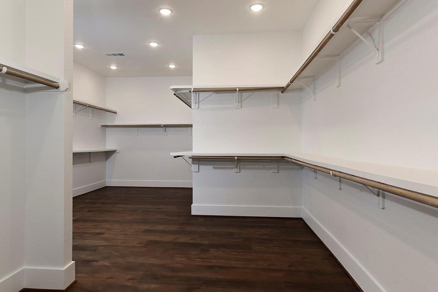 Spacious, unfurnished interior of a new home in , Montgomery (Image 23).