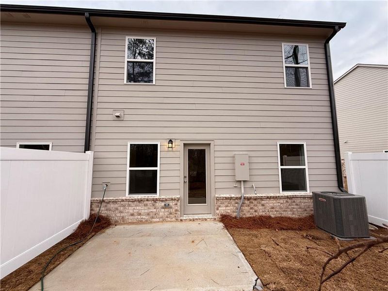 Exterior details and patio area of a home in Leydenview, Mableton (Image 4).