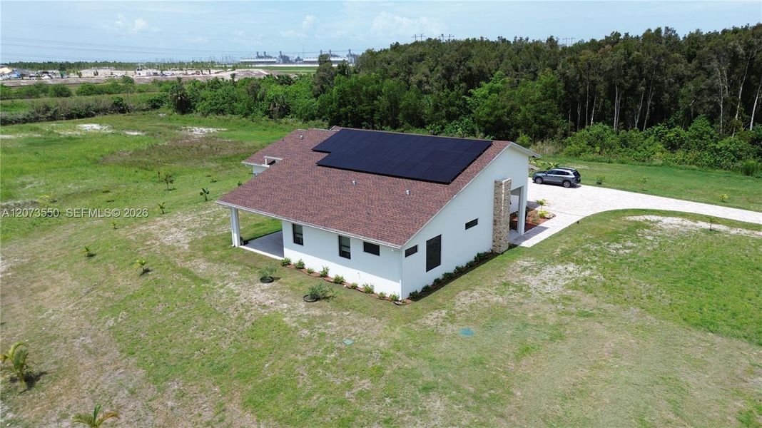 Exterior details and patio area of a home in , Loxahatchee (Image 26).