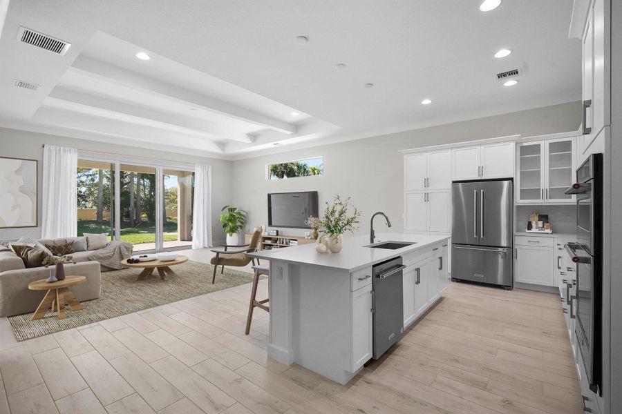 Spacious, unfurnished interior of a new home in The Falls at Grand Harbor, Vero Beach (Image 31).