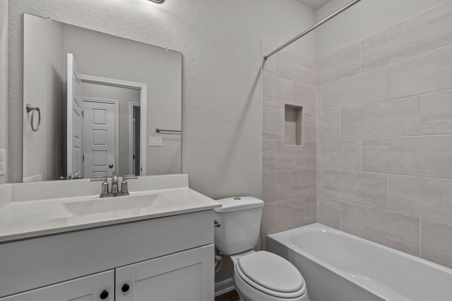 Representative furnished interior of a home built from the Hickory by Beazer Homes in Hunter's Ranch, San Antonio (Image 5).