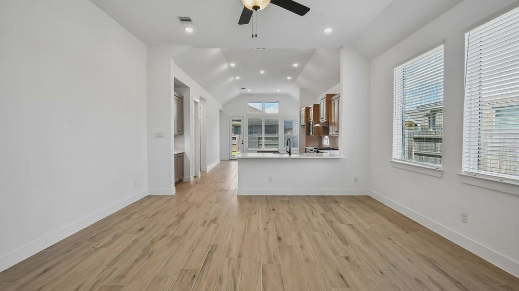 Spacious, unfurnished interior of a new home in Artavia, Conroe (Image 23).
