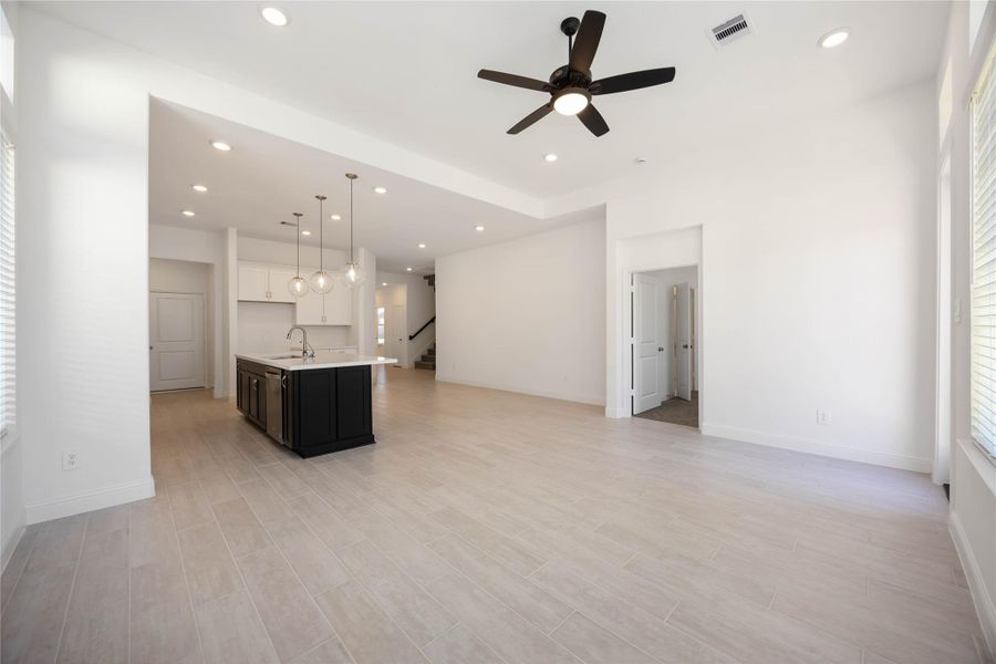 Spacious, unfurnished interior of a new home in Sienna, Missouri City (Image 34). Spacious, unfurnished interior of a new home in Sienna, Missouri City (Image 34).
