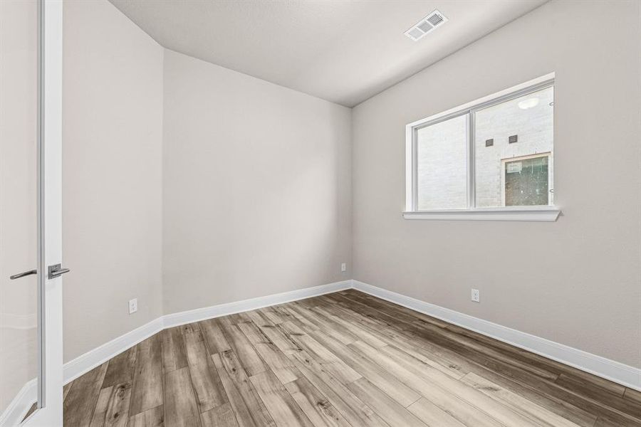 Spacious, unfurnished interior of a new home in Sandbrock Ranch, Aubrey (Image 29).