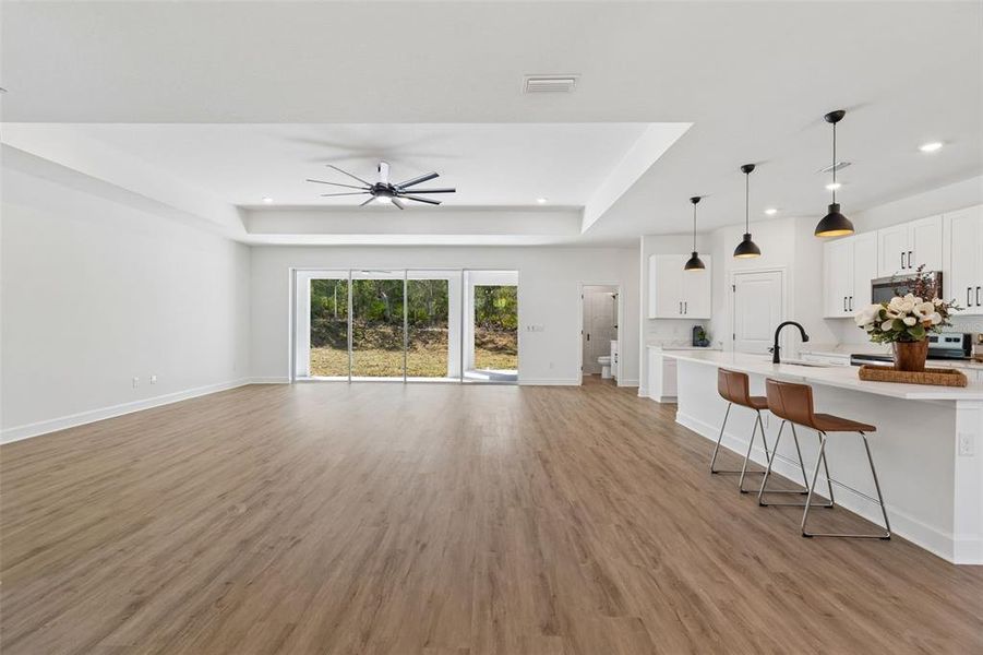 Spacious, unfurnished interior of a new home in , Weeki Wachee (Image 54).