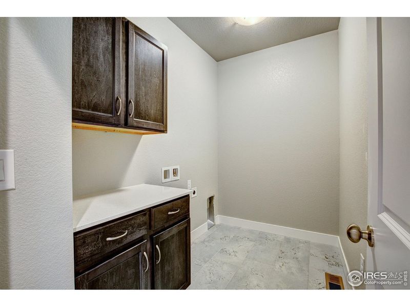 Furnished interior view inside a new home in Vernazza, Windsor (Image 5).