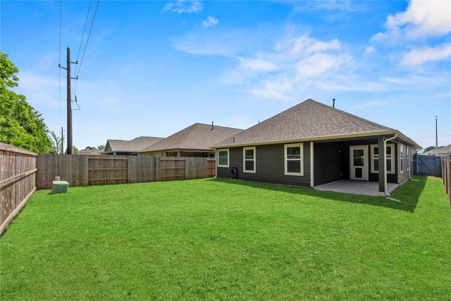 Exterior details and patio area of a home in , Fulshear (Image 4).