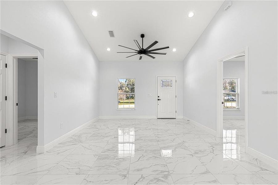 Spacious, unfurnished interior of a new home in , Summerfield (Image 11).