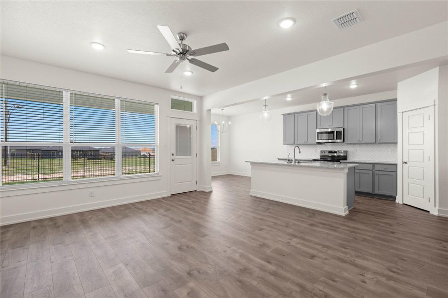 Please Note: These interior photos are not of the actual home but are of a completed one with a similar floor plan. Finishes, features, and layouts may vary. Please Note: These interior photos are not of the actual home but are of a completed one with a similar floor plan. Finishes, features, and layouts may vary.