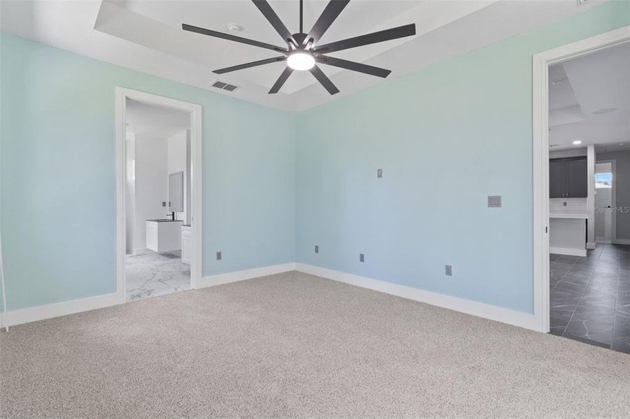 Spacious, unfurnished interior of a new home in , North Port (Image 34).