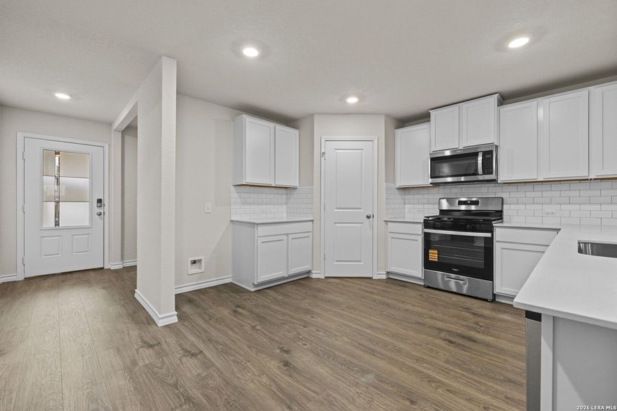 Image 31 of a home in Avenida. Image 31 of a home in Avenida.