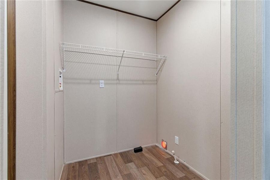 Spacious, unfurnished interior of a new home in , Dahlonega (Image 17).