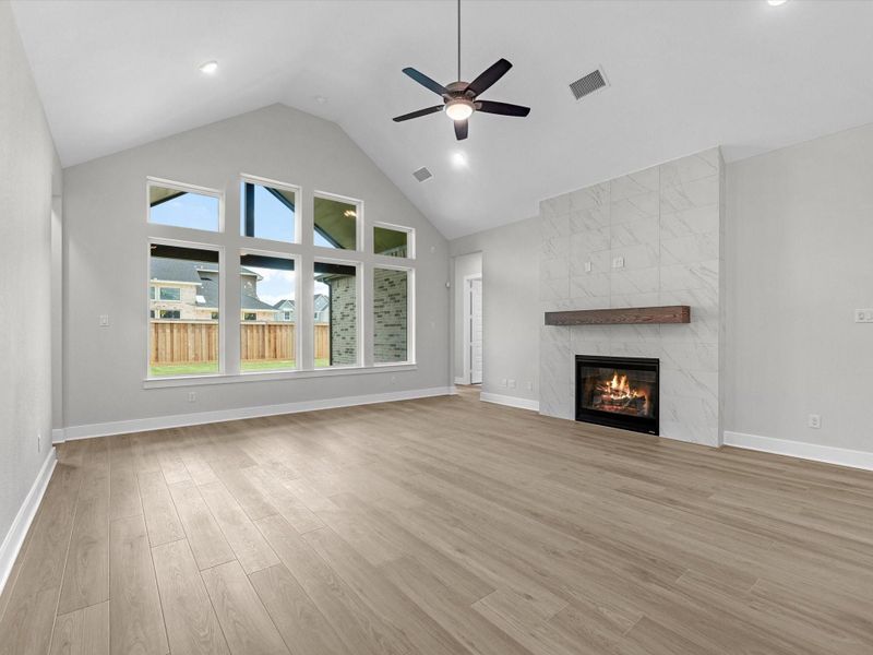 Spacious, unfurnished interior of a new home in Dunham Pointe, Cypress (Image 22). Spacious, unfurnished interior of a new home in Dunham Pointe, Cypress (Image 22).