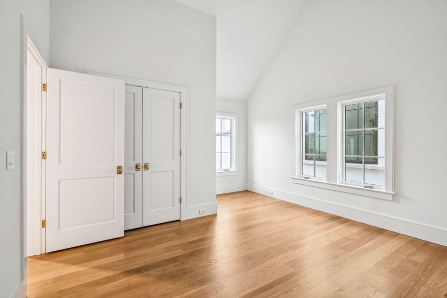 Spacious, unfurnished interior of a new home in , Charleston (Image 48).