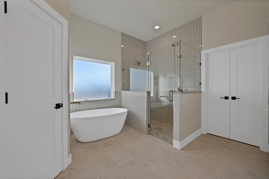 Furnished interior view inside a new home in , Weatherford (Image 17).