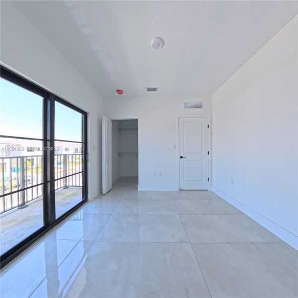 Spacious, unfurnished interior of a new home in , Florida City (Image 12). Spacious, unfurnished interior of a new home in , Florida City (Image 12).