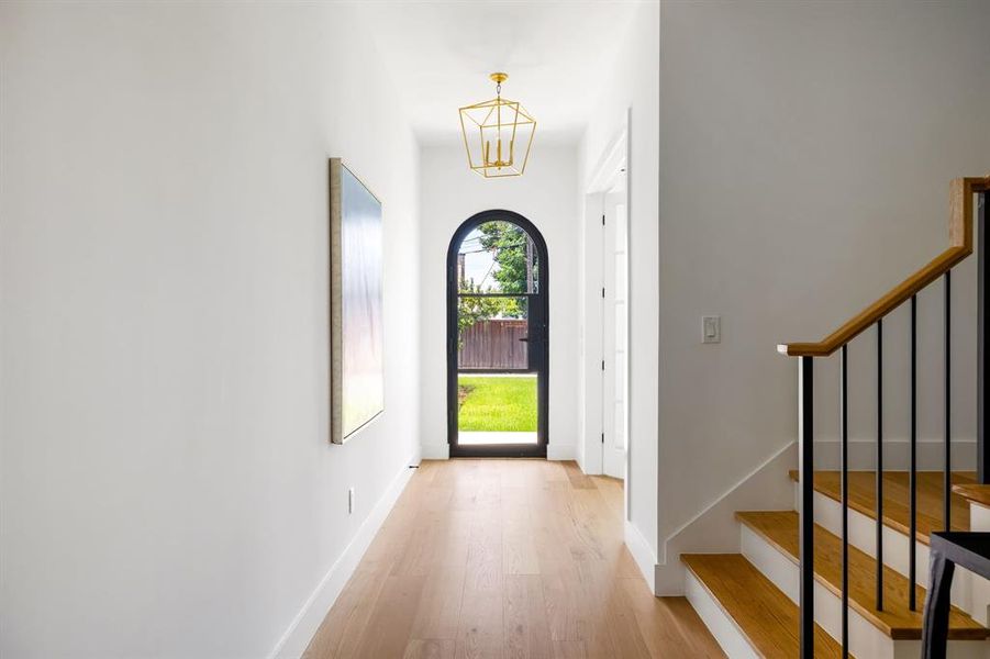 Spacious, unfurnished interior of a new home in , Dallas (Image 19).