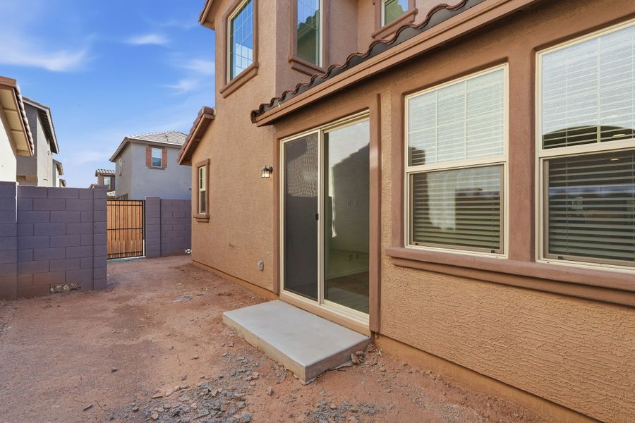 Exterior details and patio area of a home in Parkside, Avondale (Image 4).