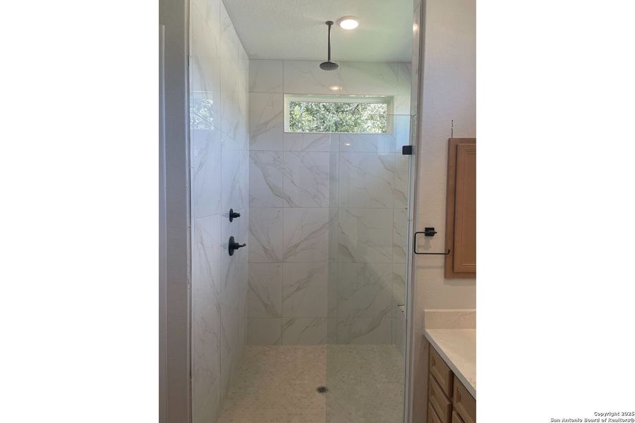 Furnished interior view inside a new home in Potranco Oaks, Castroville (Image 9). Furnished interior view inside a new home in Potranco Oaks, Castroville (Image 9).
