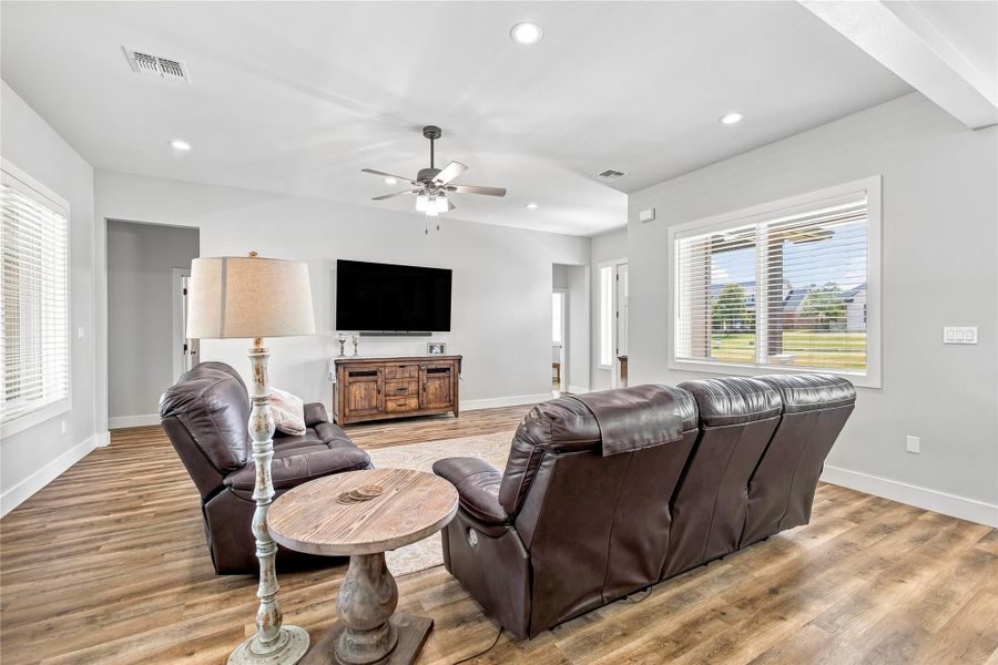 Furnished interior view inside a new home in , Cuero (Image 12).