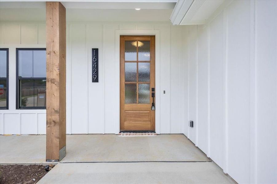 Exterior details and patio area of a home in , Lindale (Image 3).