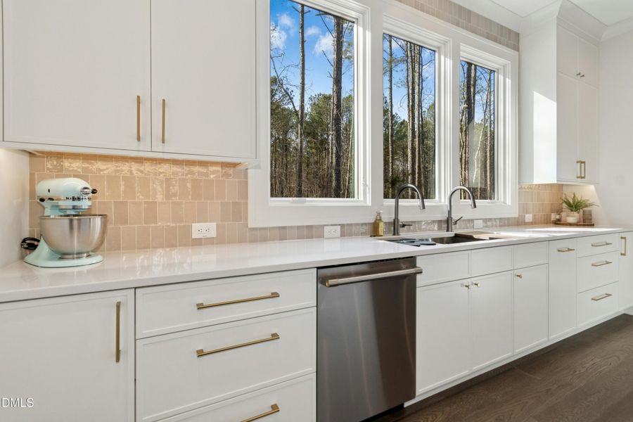 024-489554-IMG_2424 024-489554-IMG_2424