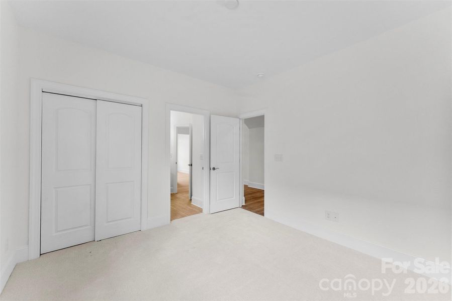 Spacious, unfurnished interior of a new home in The Courtyards on New Hope, Gastonia (Image 25). Spacious, unfurnished interior of a new home in The Courtyards on New Hope, Gastonia (Image 25).