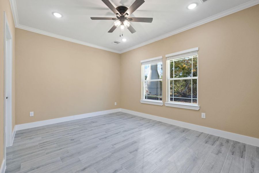 Spacious, unfurnished interior of a new home in , Livingston (Image 13).