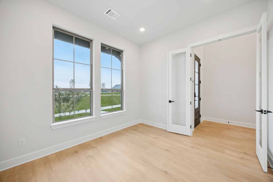 Spacious, unfurnished interior of a new home in The Grove Frisco, Frisco (Image 28).