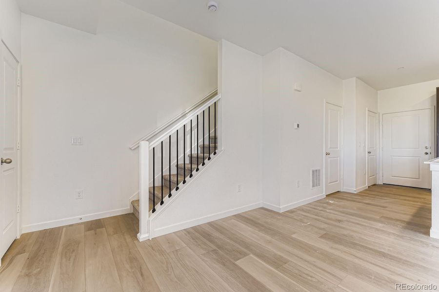 Spacious, unfurnished interior of a new home in , Centennial (Image 12).