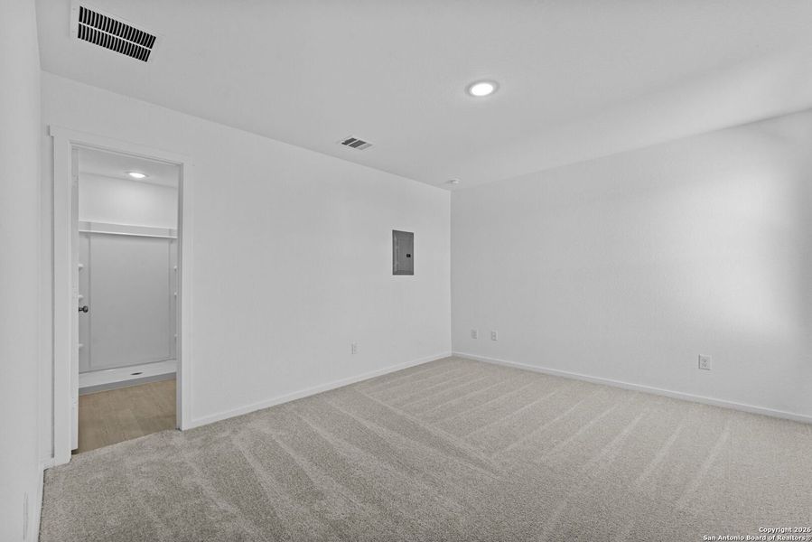 Spacious, unfurnished interior of a new home in , New Braunfels (Image 21).