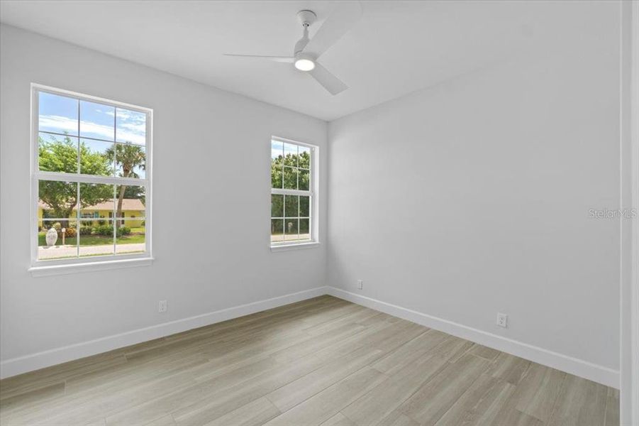 Spacious, unfurnished interior of a new home in , Englewood (Image 23).