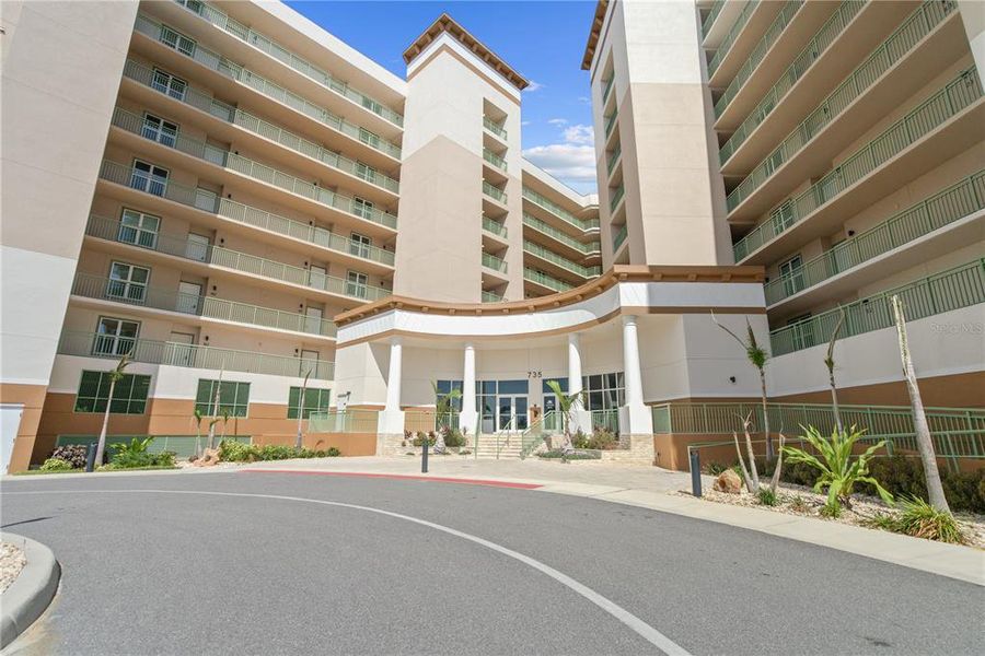 Condo located in Merritt Island, FL showcasing its design and architecture (Image 29).