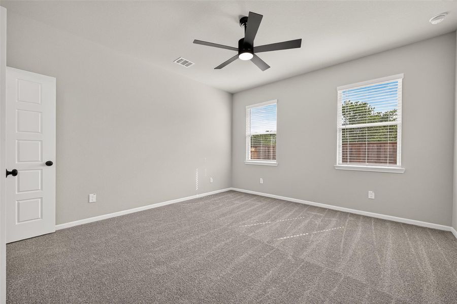 Spacious, unfurnished interior of a new home in La Segarra, Brookshire (Image 32).