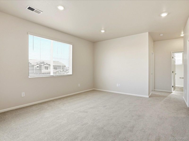 Spacious, unfurnished interior of a new home in , Windsor (Image 26).
