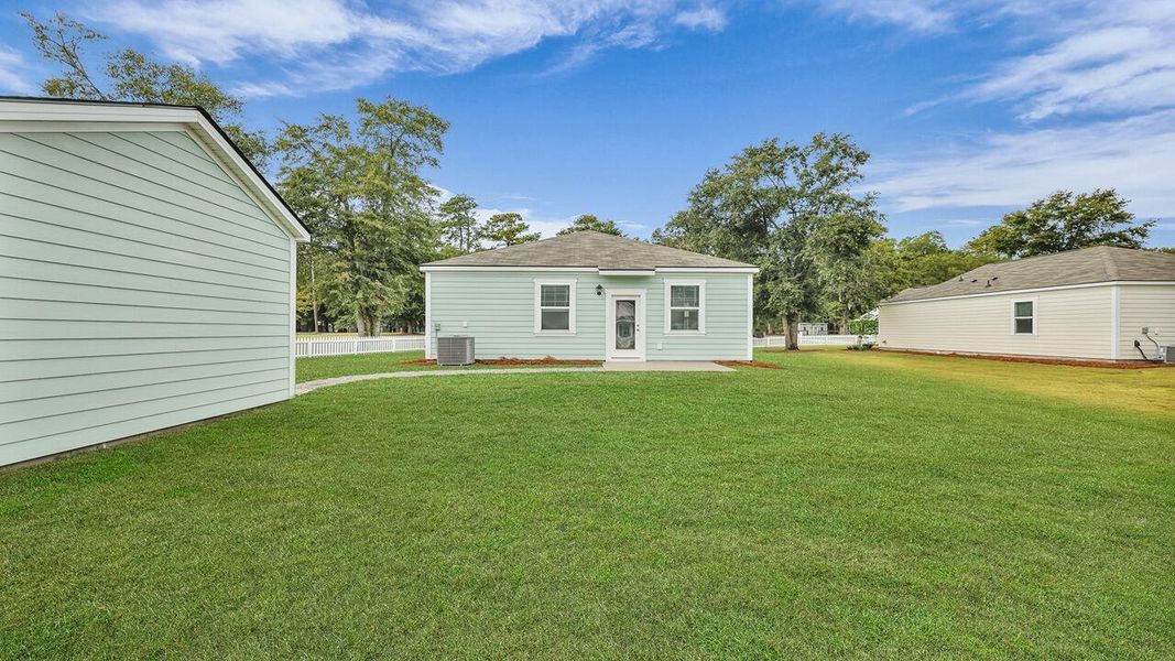 Exterior details and patio area of a home in North Shore, Summerton (Image 22).