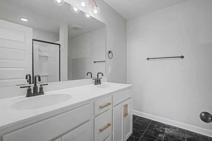 Furnished interior view inside a new home in Oxford Station, Gallatin (Image 33).
