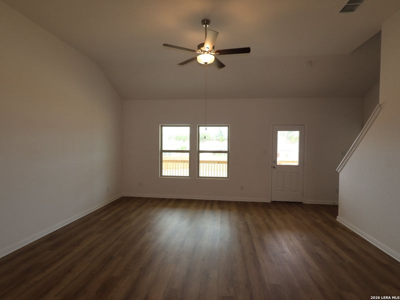Spacious, unfurnished interior of a new home in Agave, San Antonio (Image 19).
