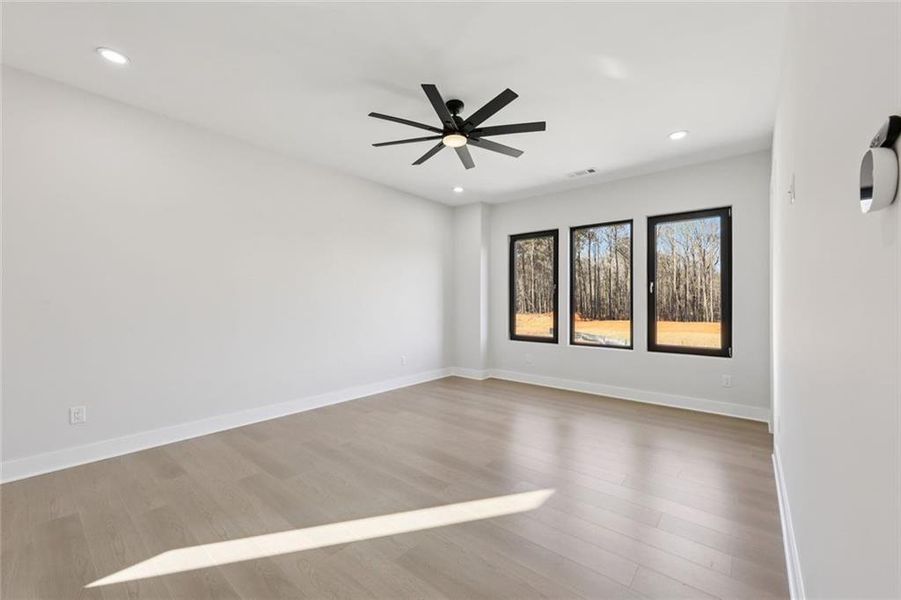 Spacious, unfurnished interior of a new home in , Auburn (Image 56).