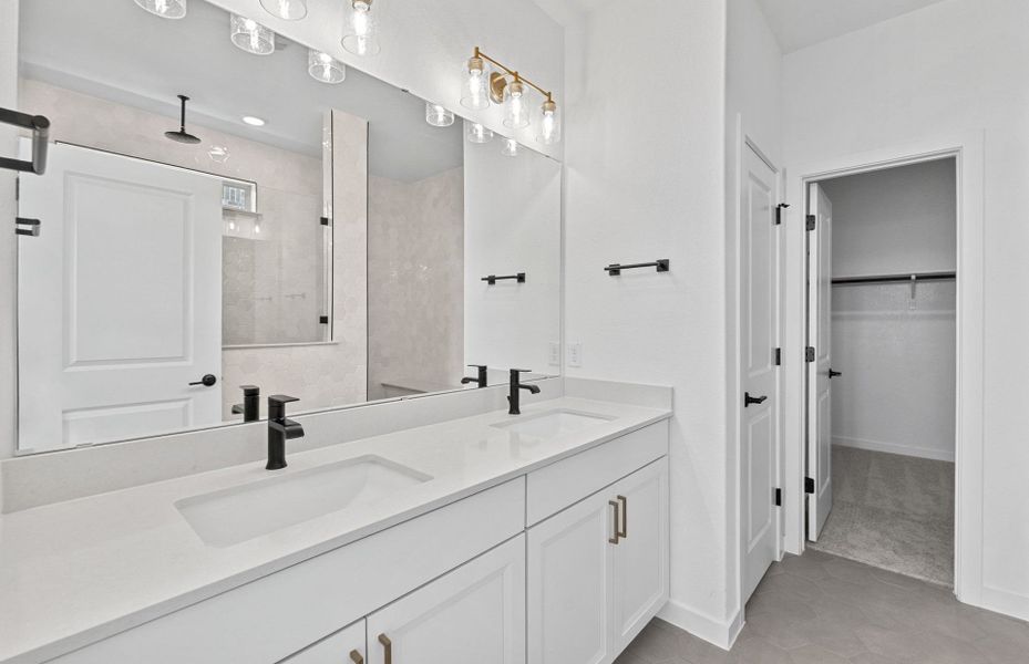 Furnished interior view inside a new home in Wolf Ranch, Georgetown (Image 12).
