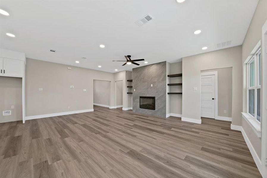 Spacious, unfurnished interior of a new home in , The Colony (Image 17).