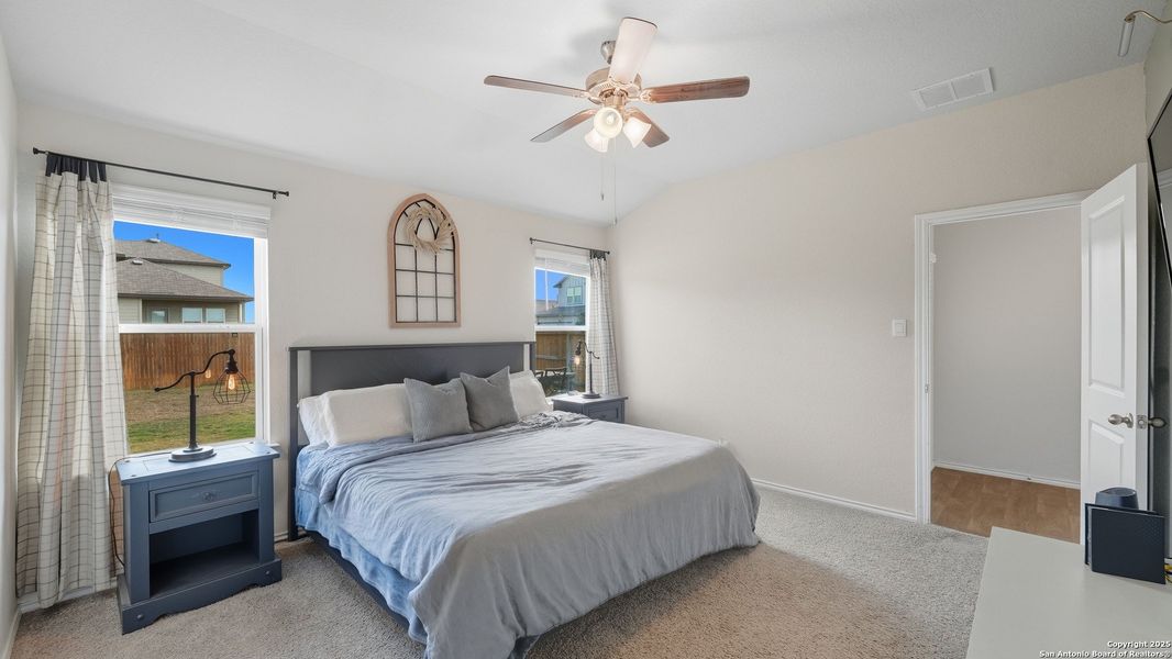 Furnished interior view inside a new home in , Floresville (Image 10).