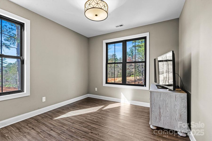 Spacious, unfurnished interior of a new home in , Granite Falls (Image 23).