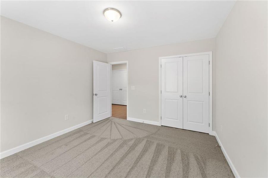 Spacious, unfurnished interior of a new home in Cherokee Township, Acworth (Image 20).