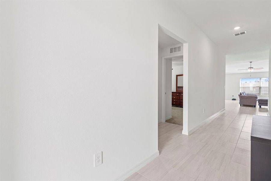 Spacious, unfurnished interior of a new home in North Park Isle: The Estates II, Plant City (Image 21). Spacious, unfurnished interior of a new home in North Park Isle: The Estates II, Plant City (Image 21).
