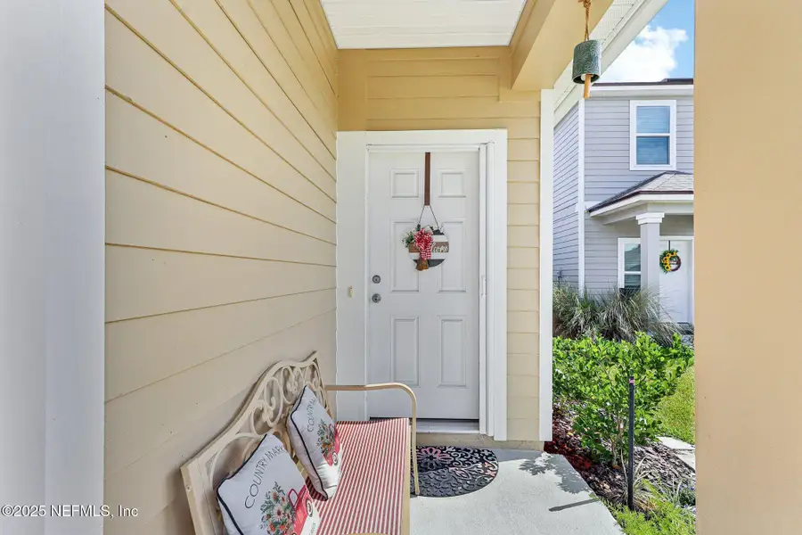 Furnished interior view inside a new home in Tributary, Yulee (Image 3). Furnished interior view inside a new home in Tributary, Yulee (Image 3).